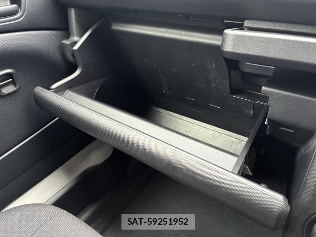 Toyota SUCCEED 2020-07 8280337-13