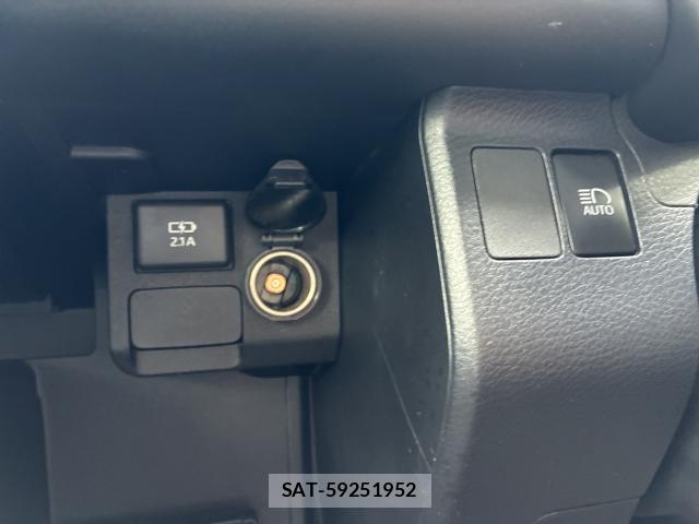 Toyota SUCCEED 2020-07 8280337-18
