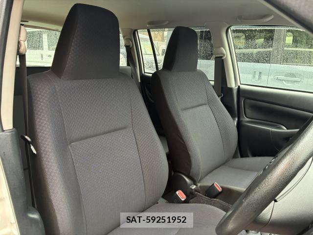 Toyota SUCCEED 2020-07 8280337-3