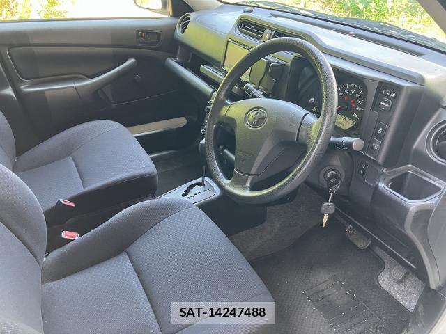 Toyota SUCCEED 2019-07 8283911-4