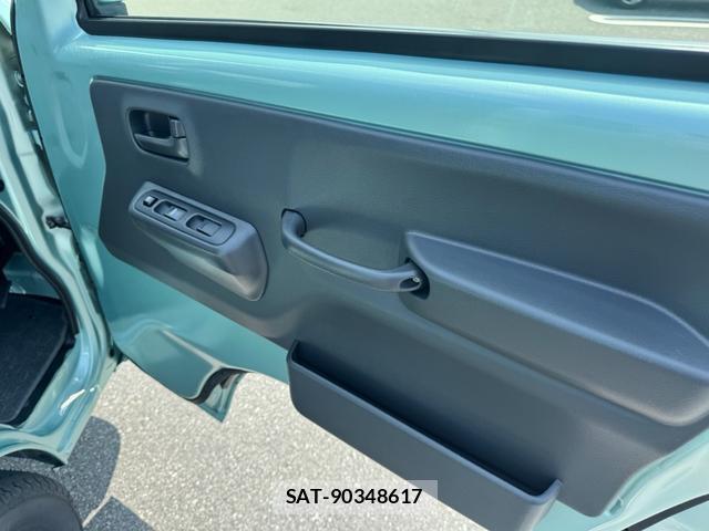 Suzuki SUPER CARRY 2018-12 8284708-17