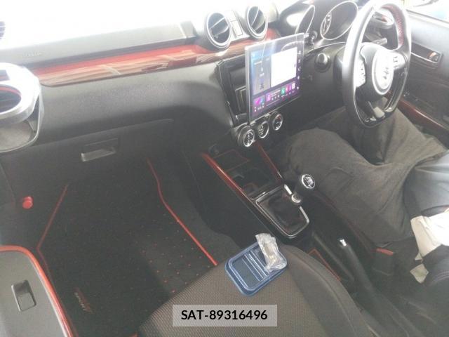 Suzuki SWIFT 2024-09 8278221-2