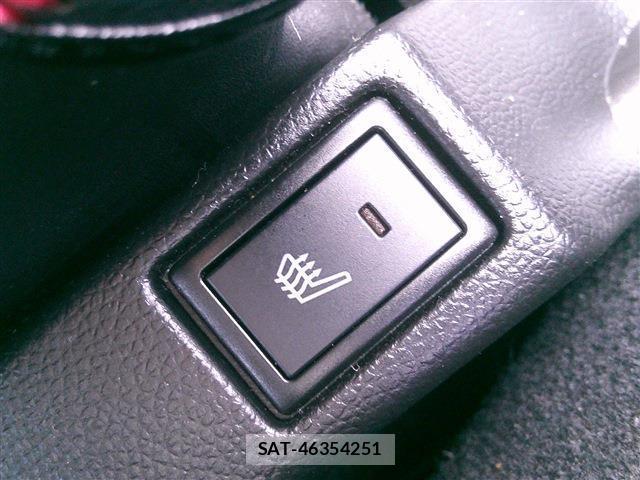 Suzuki SWIFT 2022-04 8281212-13