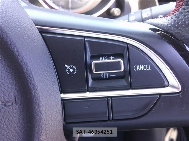 Suzuki SWIFT 2022-04 8281212-17