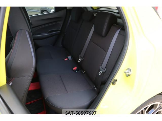 Suzuki SWIFT 2018-02 8283393-6