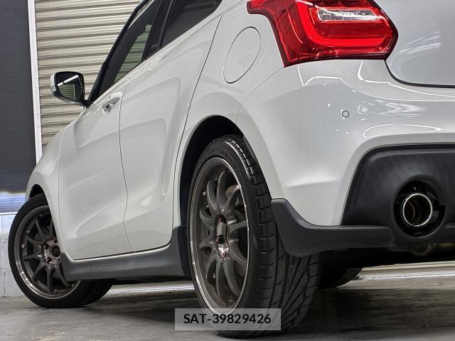 Suzuki SWIFT 2021-03 8283748-9