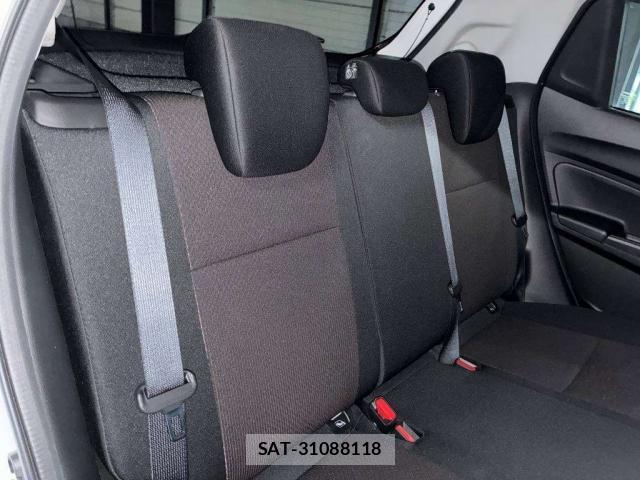 Suzuki SWIFT 2018-08 8284382-4