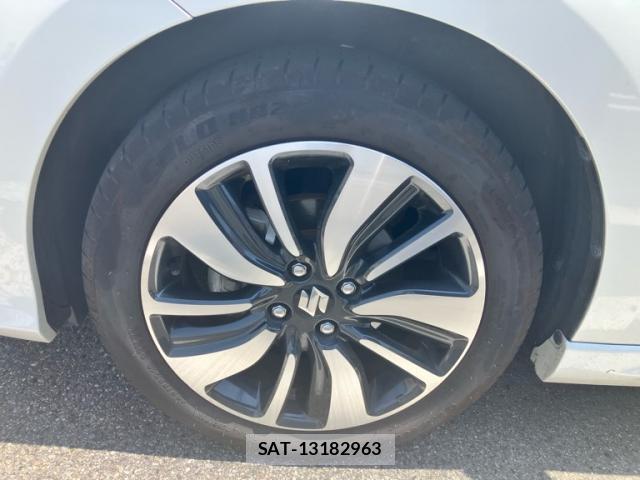 Suzuki SWIFT 2020-03 8279115-13