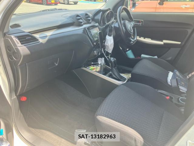Suzuki SWIFT 2020-03 8279115-4