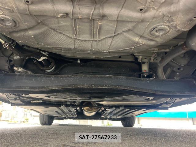 Suzuki SWIFT 2024-08 8279583-18