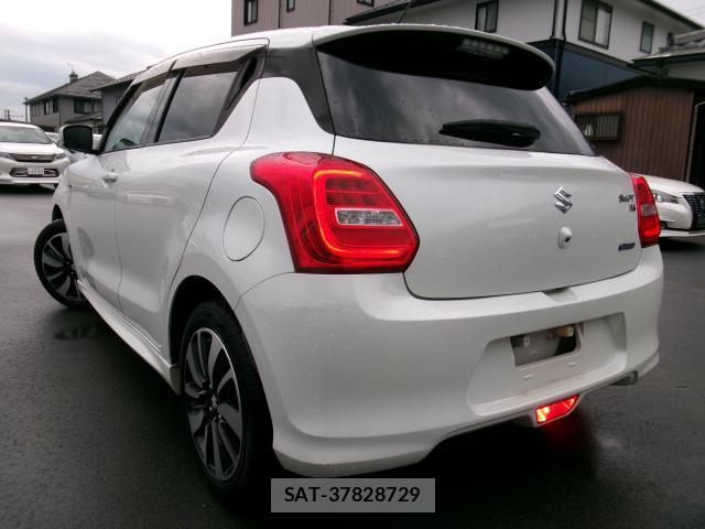 Suzuki SWIFT 2017-10 8279951-1