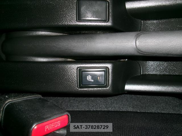 Suzuki SWIFT 2017-10 8279951-16