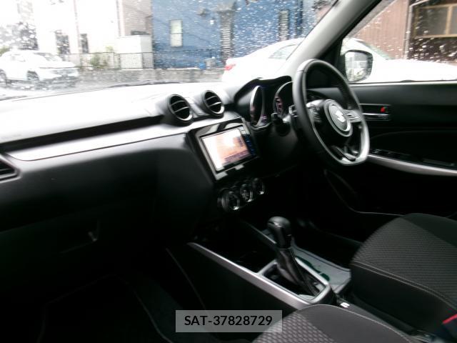 Suzuki SWIFT 2017-10 8279951-5