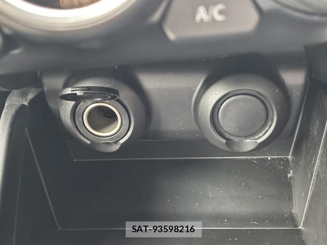 Suzuki SWIFT 2021-06 8280307-12
