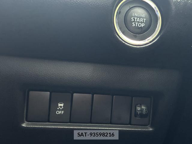Suzuki SWIFT 2021-06 8280307-13