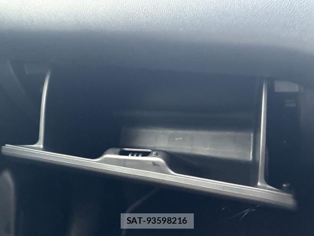 Suzuki SWIFT 2021-06 8280307-15