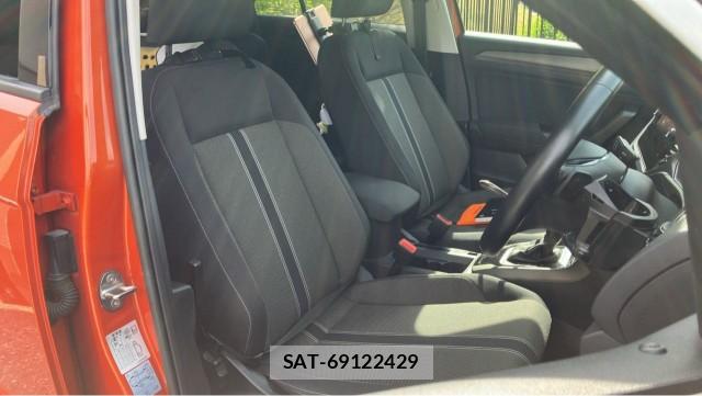 VolksWagen T-ROC 2020-09 8280540-5