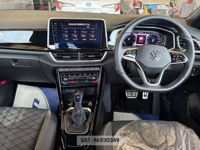 VolksWagen T-ROC 2022-10 8284376-2