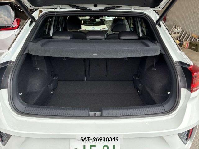 VolksWagen T-ROC 2022-10 8284376-7