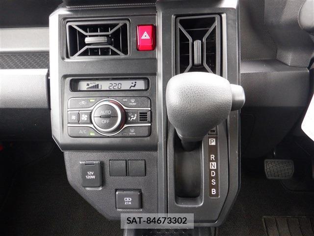 Daihatsu TAFT 2025-07 8279048-8