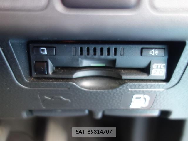 Toyota TANK 2019-04 8277231-12