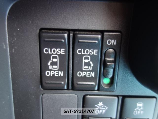 Toyota TANK 2019-04 8277231-9