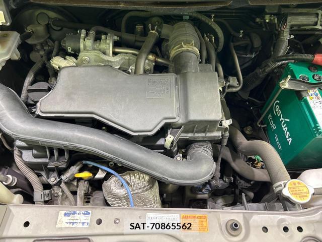 Toyota TANK 2017-06 8278148-16