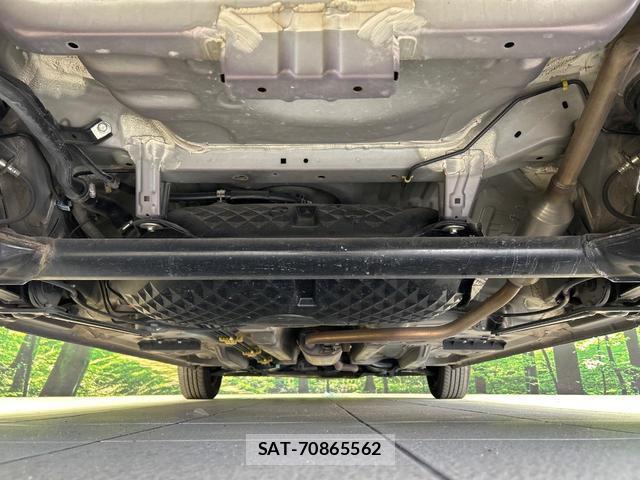 Toyota TANK 2017-06 8278148-17