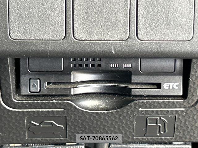 Toyota TANK 2017-06 8278148-6