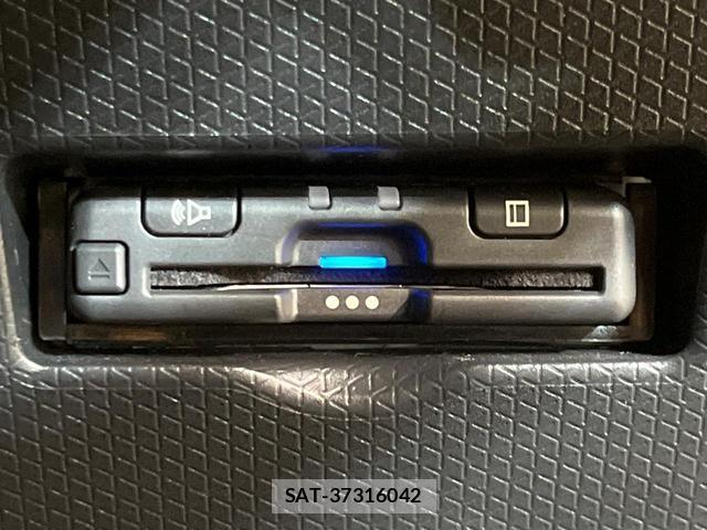 Daihatsu TANTO 2025-06 8276776-6