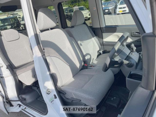 Daihatsu TANTO 2021-01 8277816-8