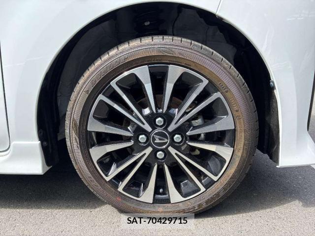 Daihatsu TANTO 2023-10 8277934-11