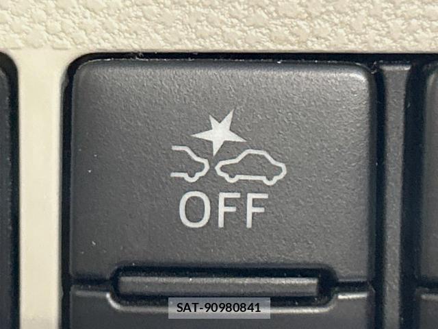 Daihatsu TANTO 2018-08 8278038-5