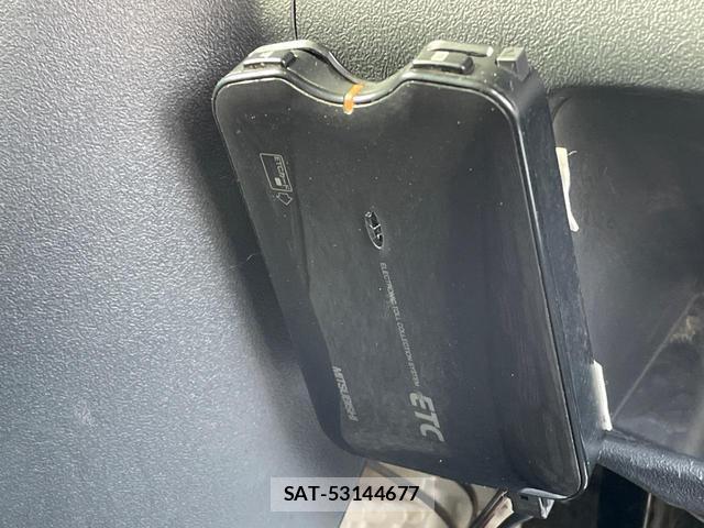 Daihatsu TANTO 2011-08 8279267-5