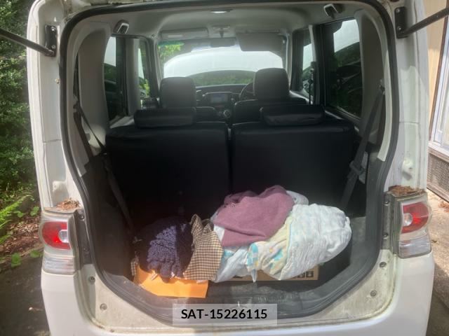 Daihatsu TANTO 2011-05 8279515-7