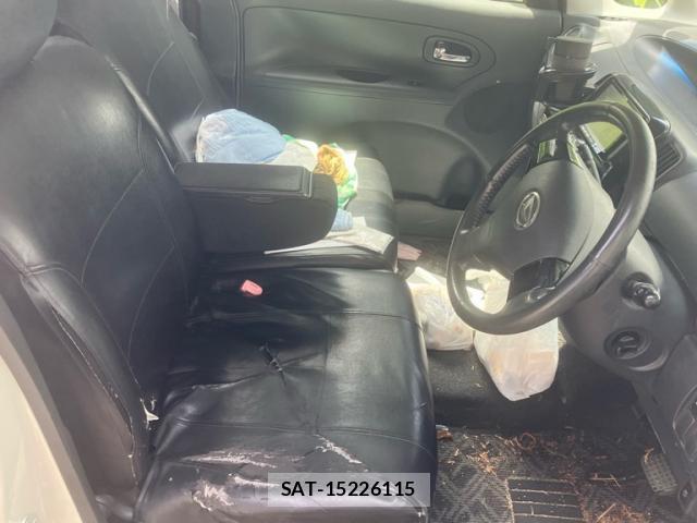 Daihatsu TANTO 2011-05 8279515-9