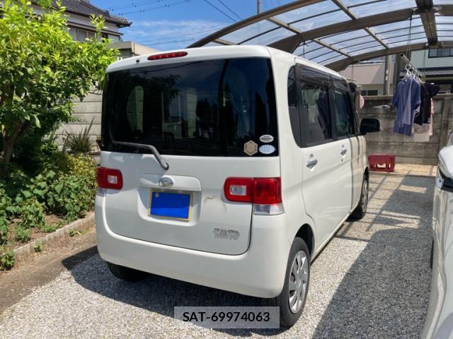 Daihatsu TANTO 2011-09 8279519-13