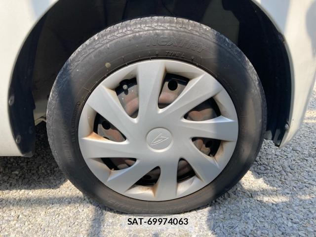Daihatsu TANTO 2011-09 8279519-3