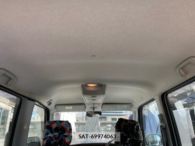 Daihatsu TANTO 2011-09 8279519-6