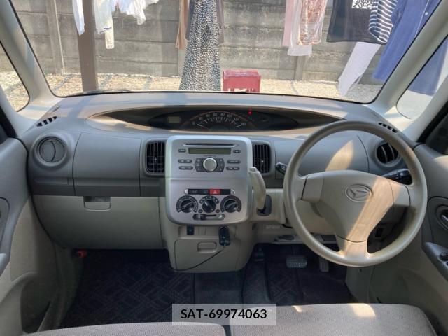 Daihatsu TANTO 2011-09 8279519-7