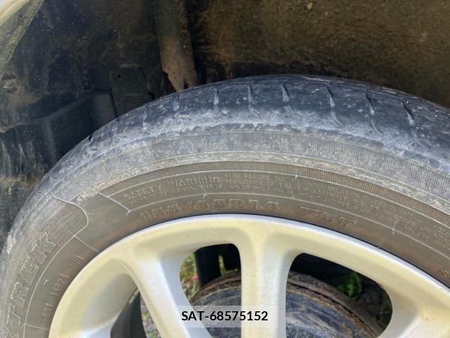 Daihatsu TANTO 2008-09 8279520-4