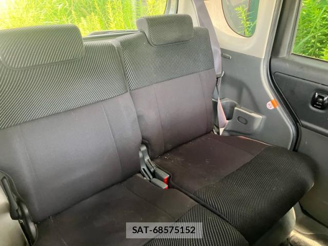Daihatsu TANTO 2008-09 8279520-9