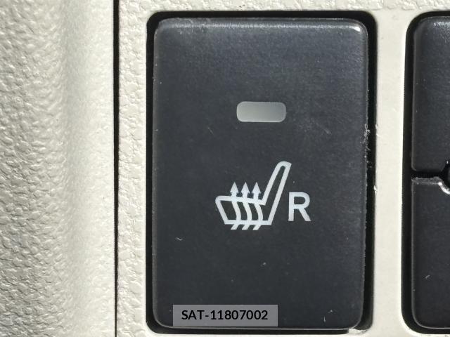Daihatsu TANTO 2018-07 8280349-11