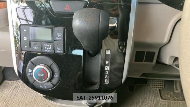 Daihatsu TANTO 2017-10 8280621-14