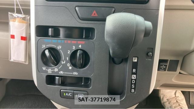 Daihatsu TANTO 2018-10 8280671-14
