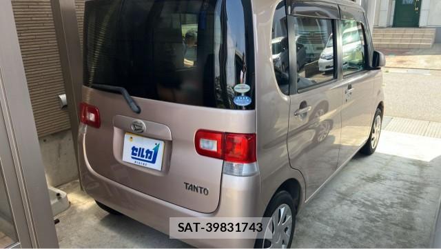 Daihatsu TANTO 2011-10 8281028-11