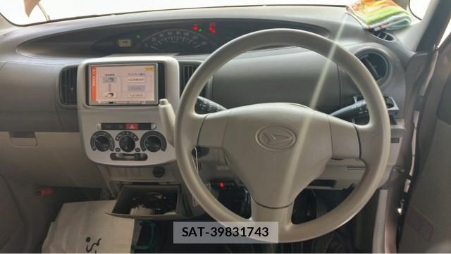 Daihatsu TANTO 2011-10 8281028-15