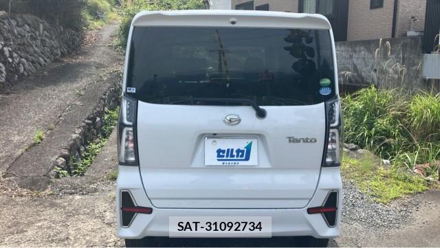 Daihatsu TANTO 2021-02 8281140-1