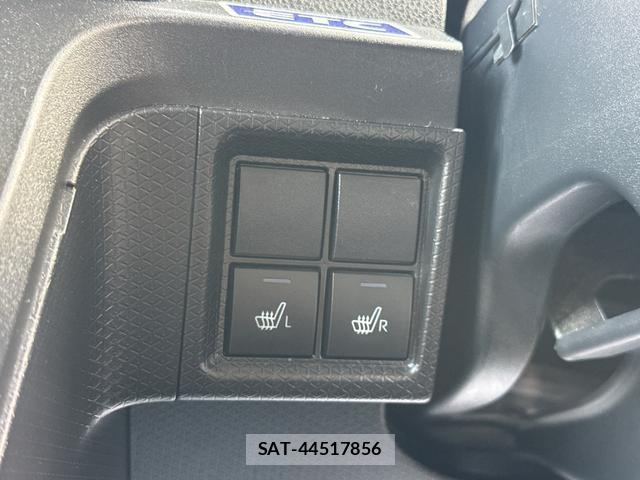 Daihatsu TANTO 2022-07 8281204-10