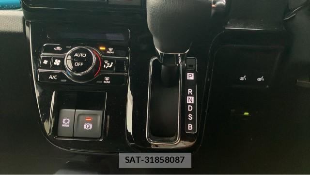 Daihatsu TANTO 2022-07 8281446-14
